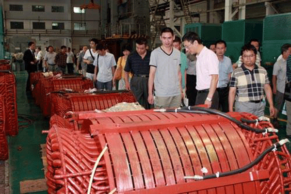 西安泰富西瑪高效節能電機在石油化工企業節能應用。 西安泰富西瑪高效節能電機在石油化工企業節能應用。
